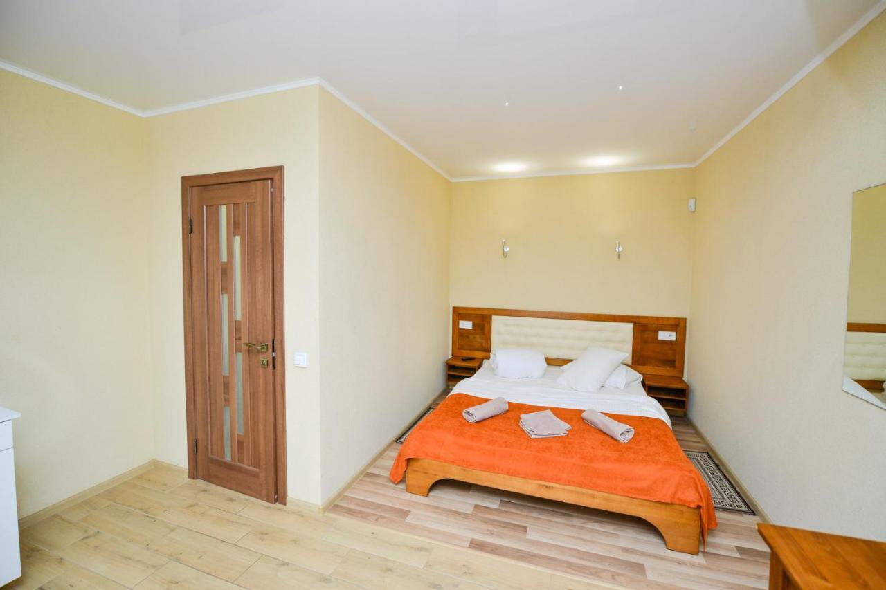 Polis'ke Forest Hotel מראה חיצוני תמונה