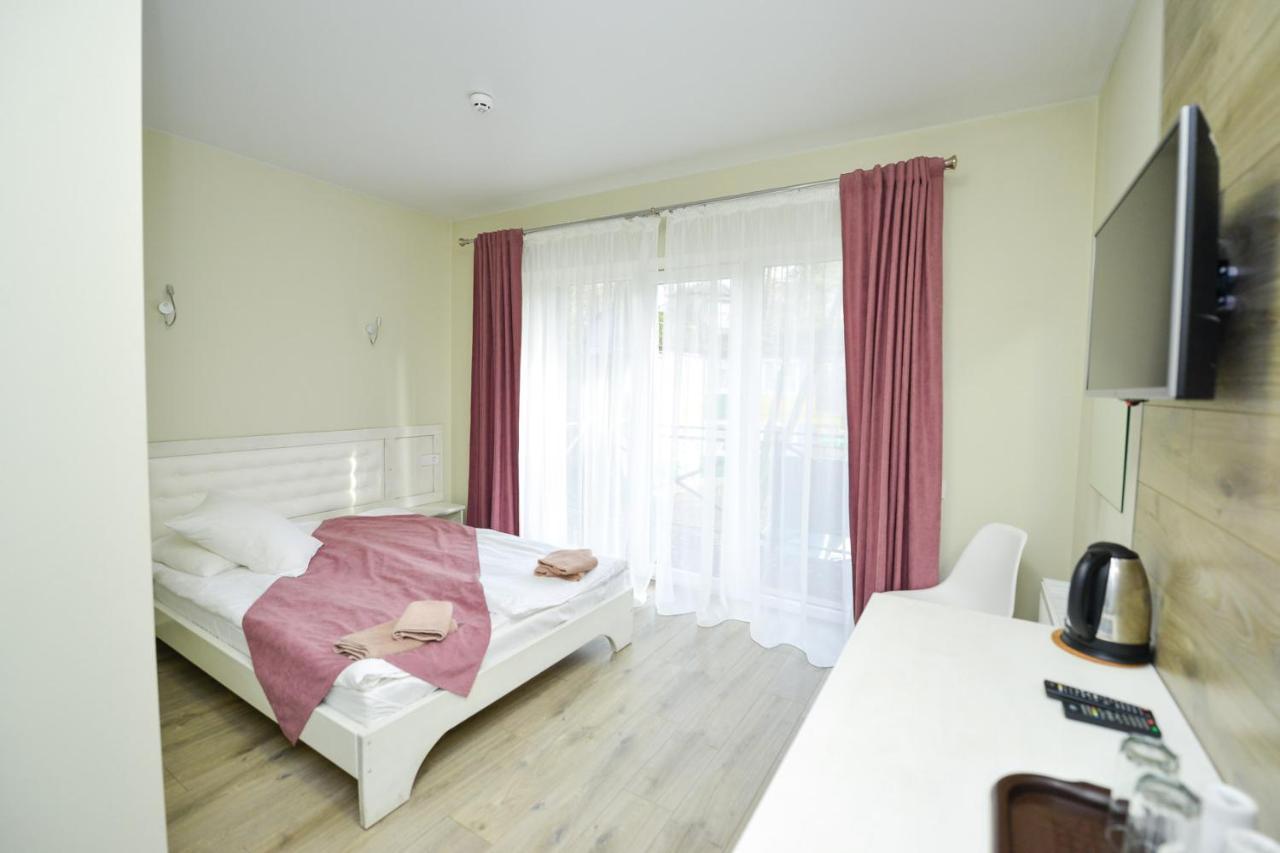Polis'ke Forest Hotel מראה חיצוני תמונה